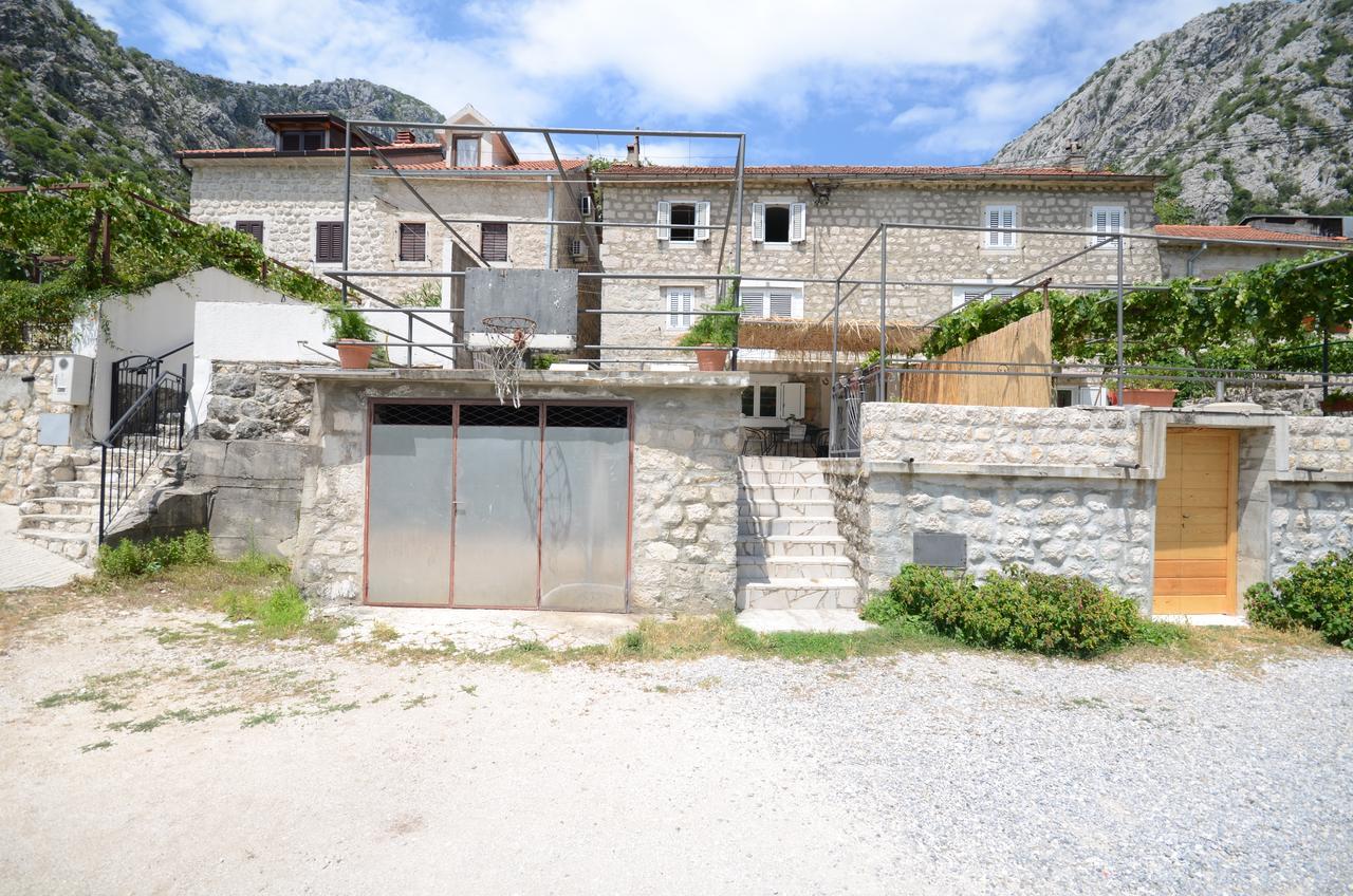 Stone House Dragutinovic Apartment Kotor Exterior photo